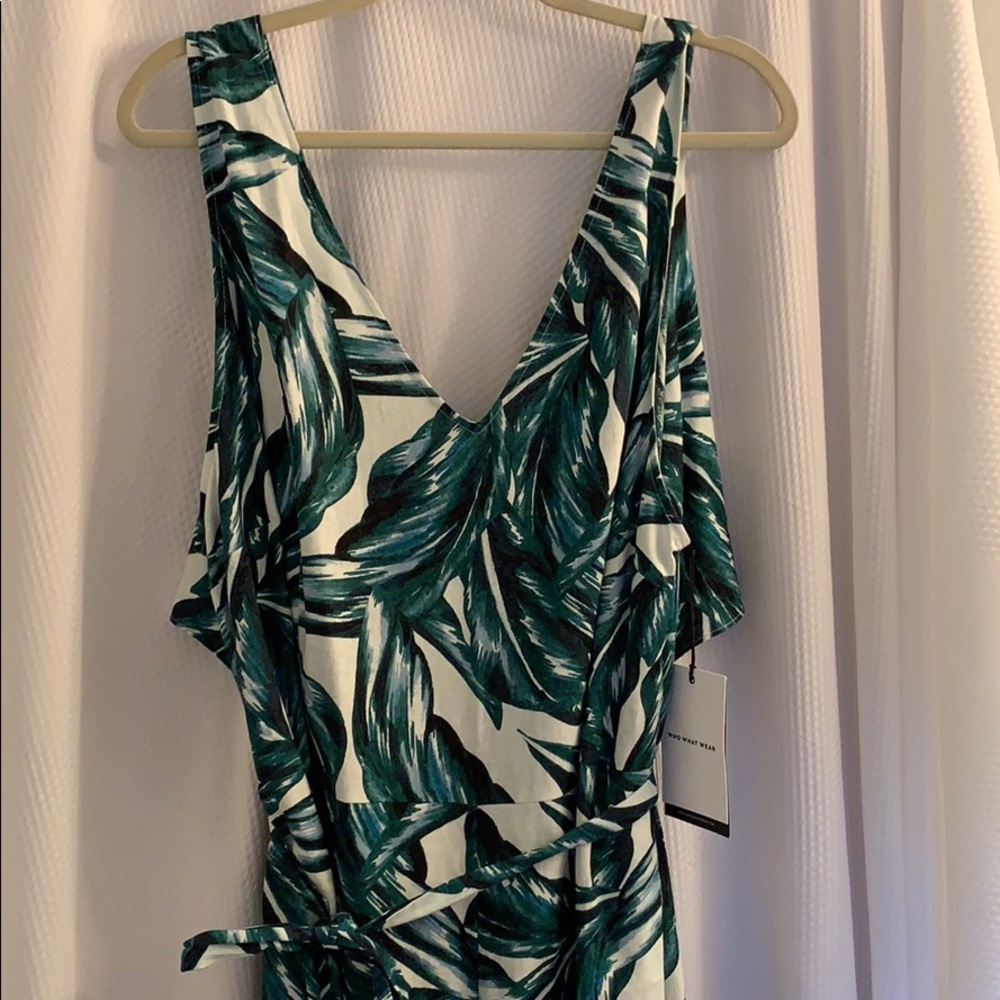 NWT Palm leaf open back jumpsuit
